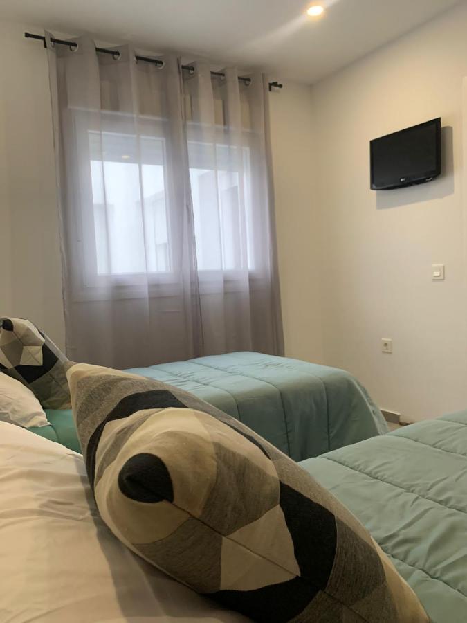 Encanto I Solo Familias Y Parejas En Zona Centro 科尼尔-德拉弗龙特拉 外观 照片