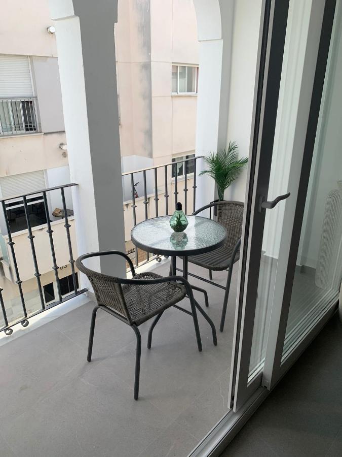 Encanto I Solo Familias Y Parejas En Zona Centro 科尼尔-德拉弗龙特拉 外观 照片